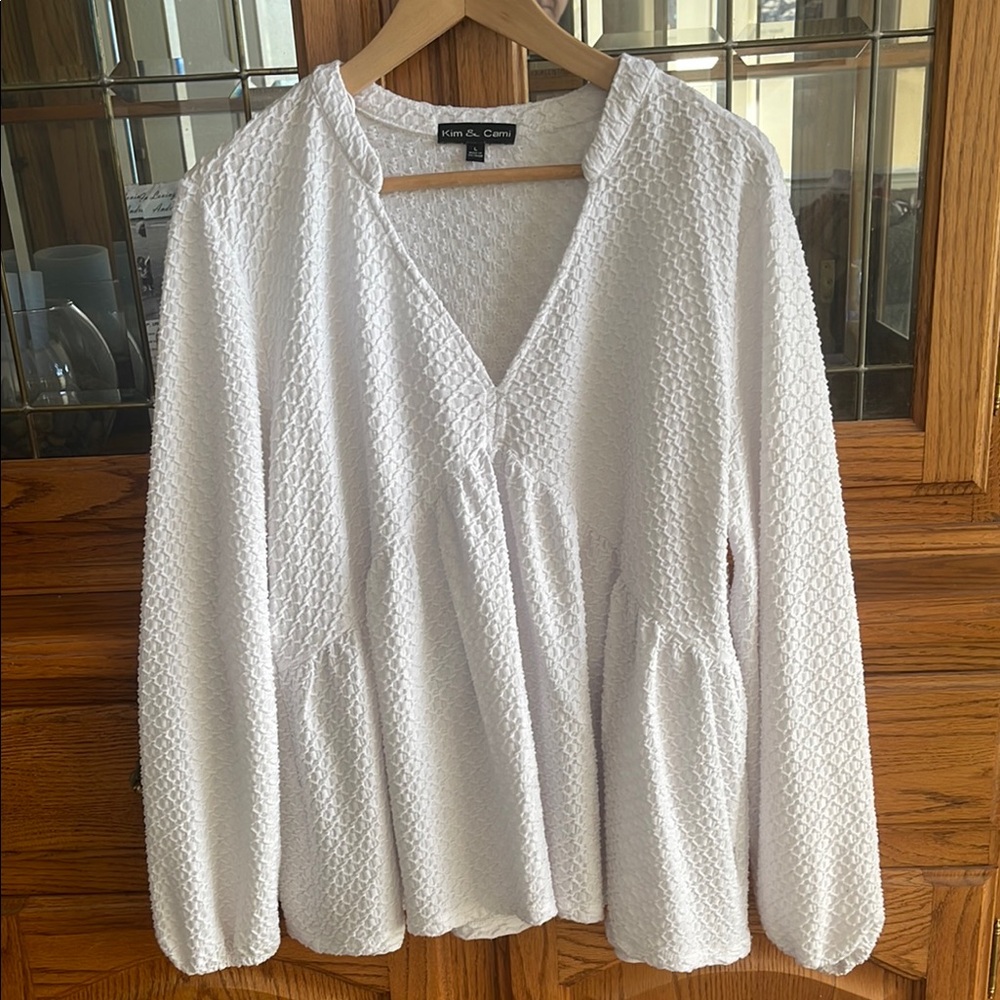Kim & Cami Women's White Textured Top